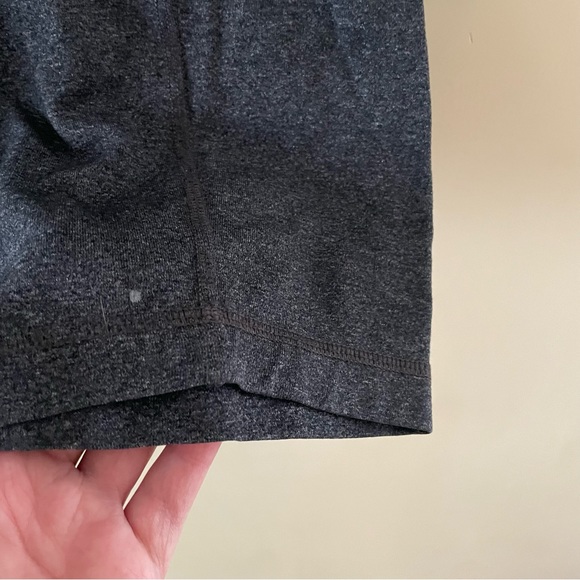 Lululemon grey for the people shorts luon - Picture 3 of 3